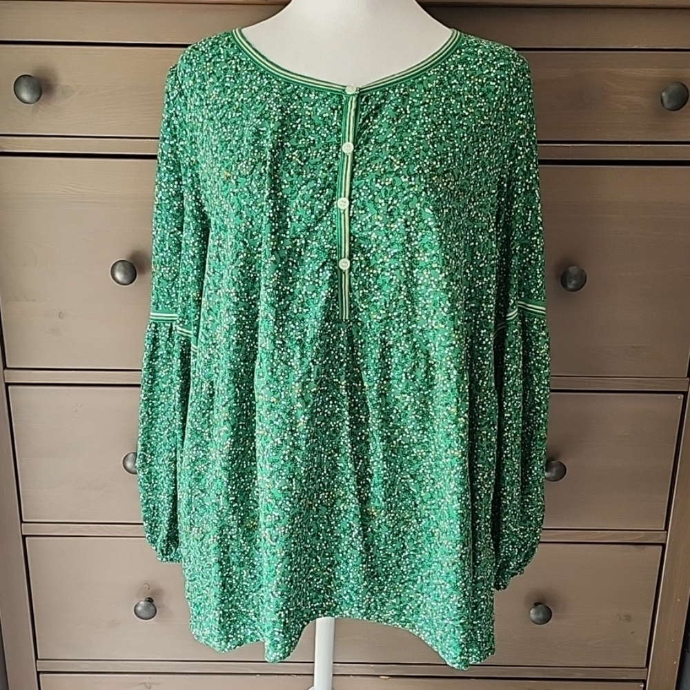 Max Studio Green Long Sleeve Boxy Blouse